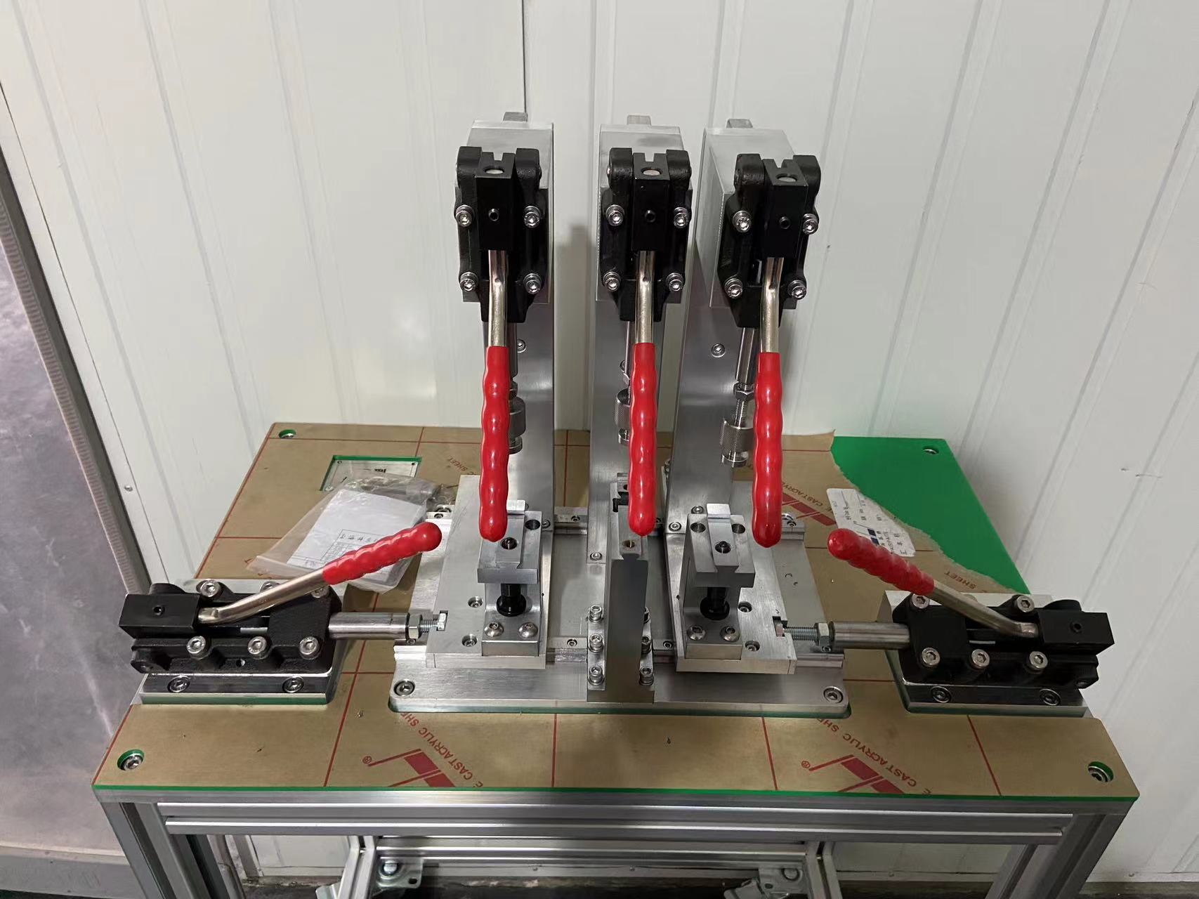 D-type manual tooling